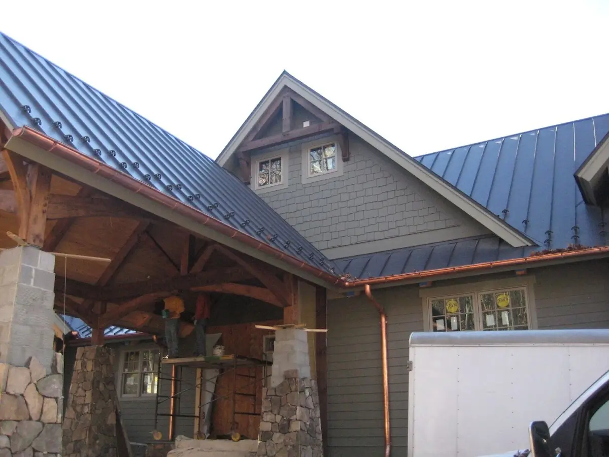 Craftsman Roofing team delivering quality roofing work in Bay Shore